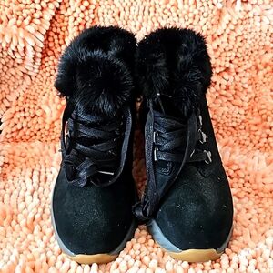 BearPaw Hiker/tennis  Size 7 -